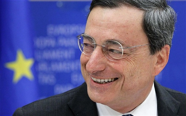 Mario Draghi ECB Beri Pernyataan