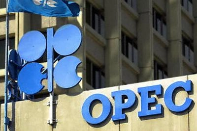 OPEC Umumkan Ekstensi Kuota, Harga Minyak Dihantam Produksi AS