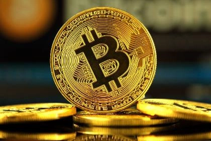 Di Tengah Lonjakan Harga, Bitcoin Whale Lanjutkan Aksi Beli BTC